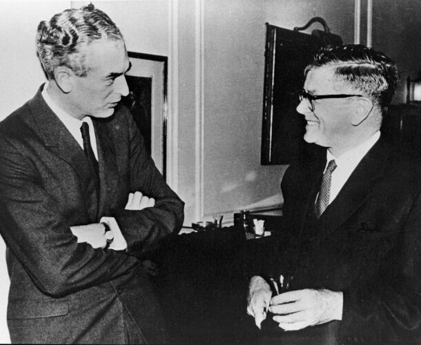 Sir Peter Brian Medawar (L) and Sir Frank Macfarlane Burnet in conversation.