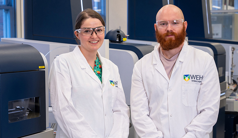 L-R: Collaborators Dr Julia Marchingo and Dr Toby Dite, in WEHI’s Proteomics Facility.
